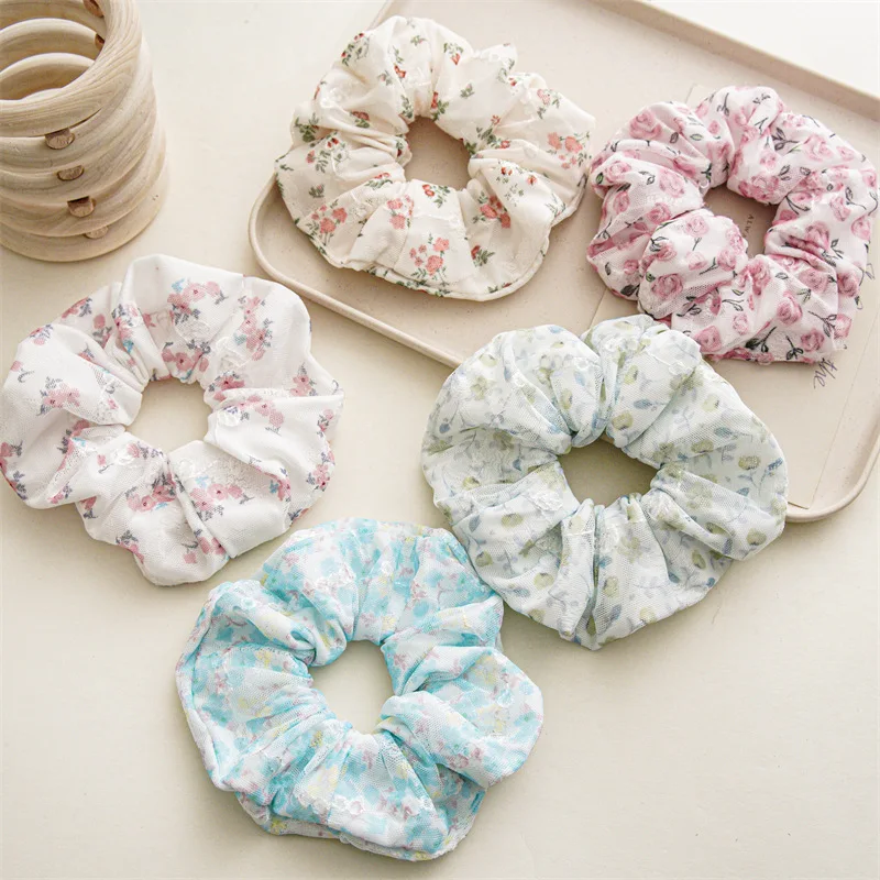 Fashion Women Accessory Bulk Elastic Hair Ties Custom Pink Blue Flower Hair Bands Girls Wholesale Fabric Scrunchies
