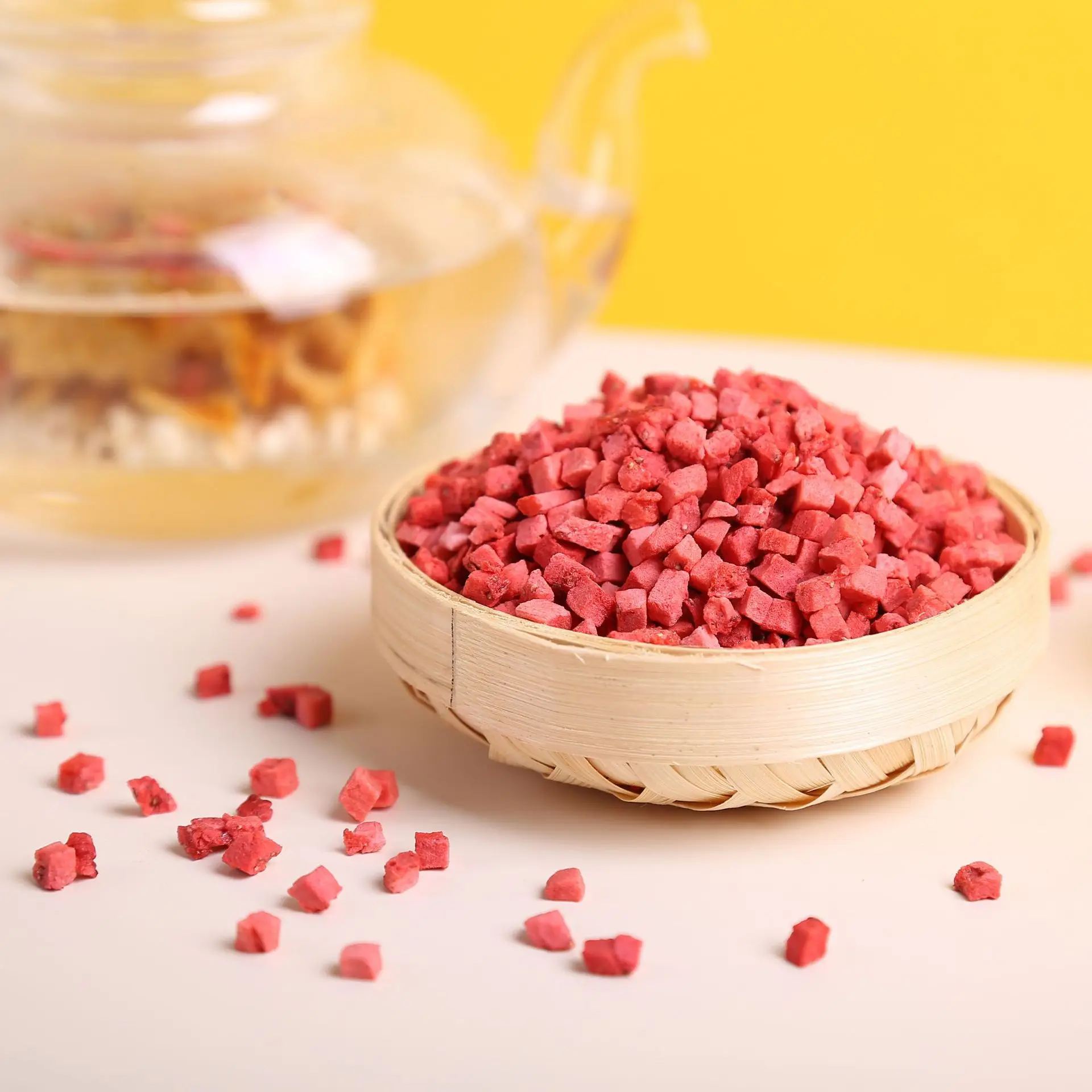 Замороженные кубики клубники для мгновенных продуктов