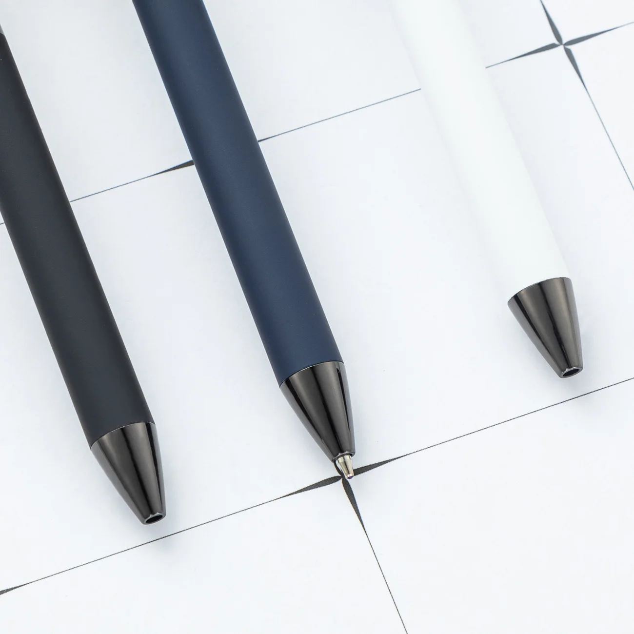 Creative office stationery business gifts Ballpoint pen can print logo Metal ballpoint pen twist ball pen