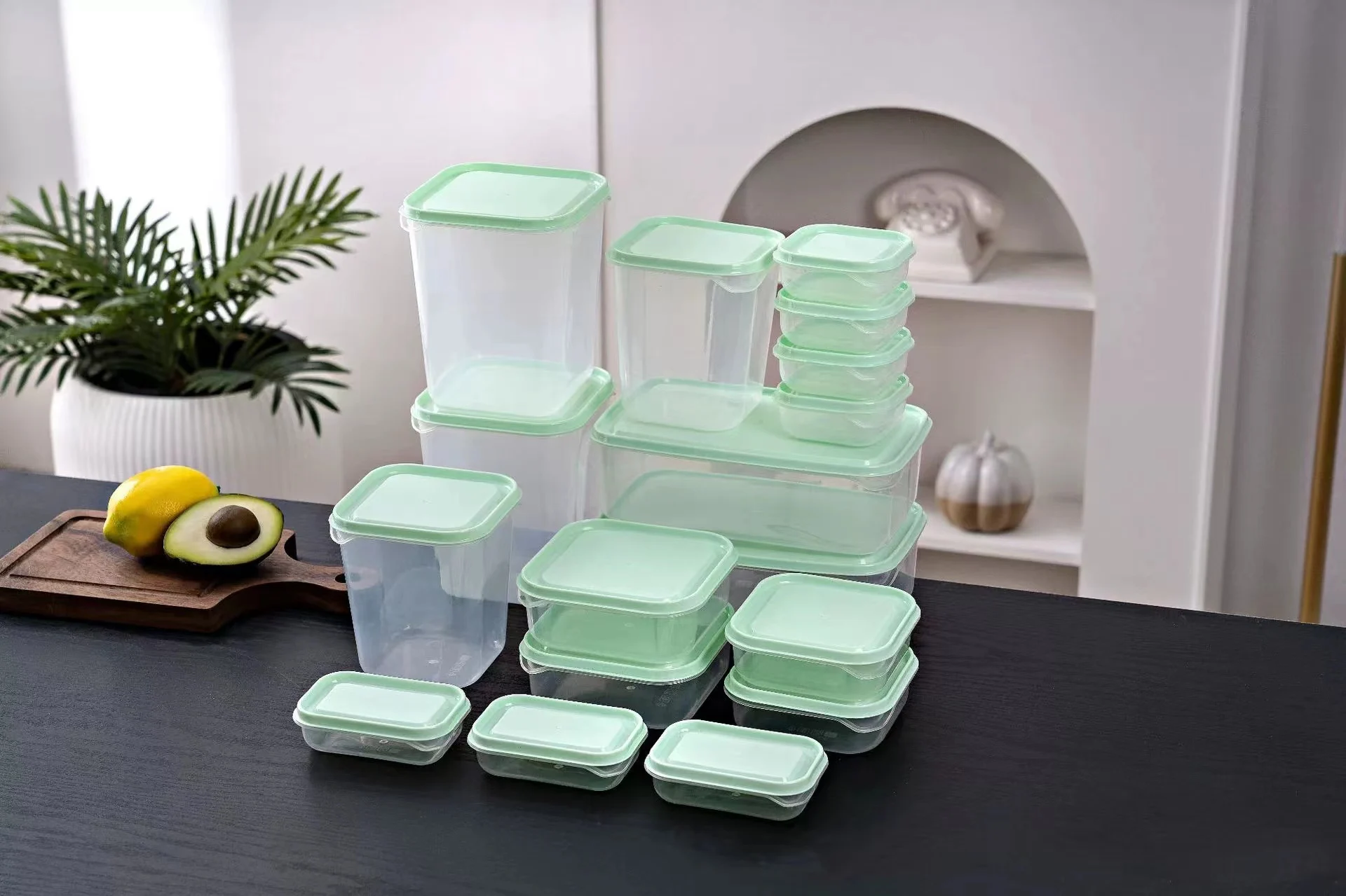 Hot sale 17-piece set plastic crisper transparent fruit storage box with lid sealed refrigerator storage box microwave heated.