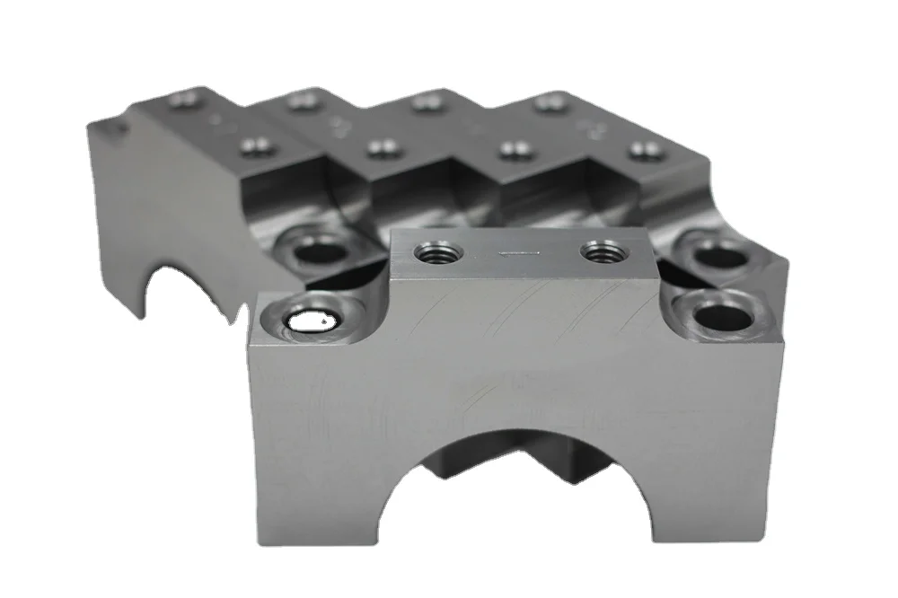 Customized CNC Machining Service  OEM 2 Bolt Replacement Billet Steel Main Caps