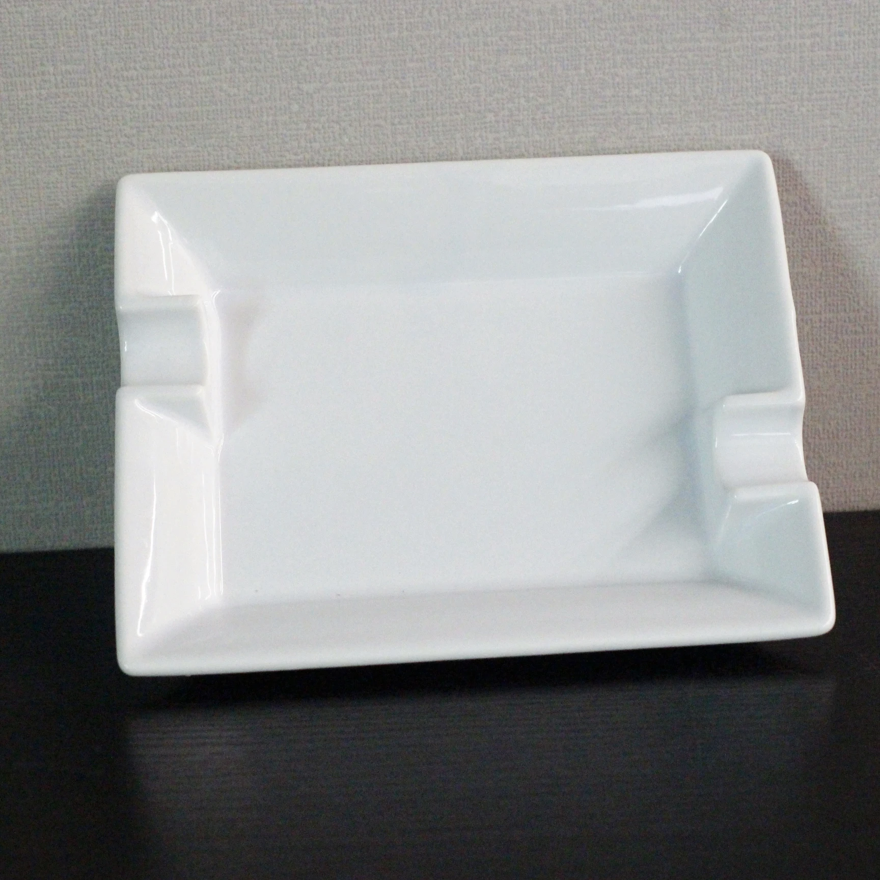 Custom  Ceramic Cigar Ashtray Rectangle Shape Porcelain Ashtray Custom Ceramic Cigar Ashtray Design For Smoking Accessories