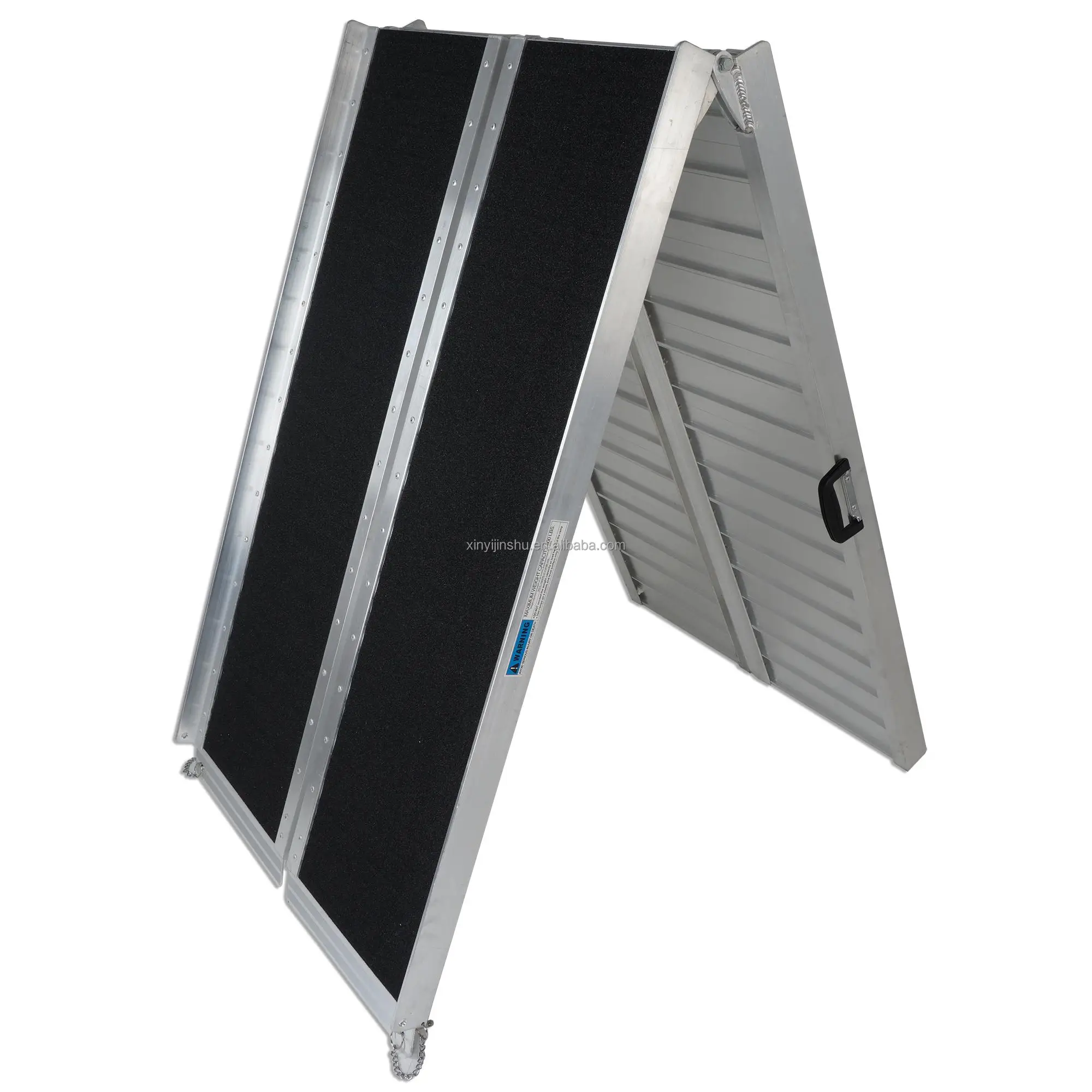 Рампа для инвалидных колясок с покрытием из зернистости