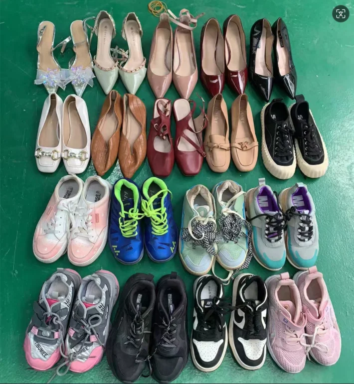 mixed cheap used women shoes in bale