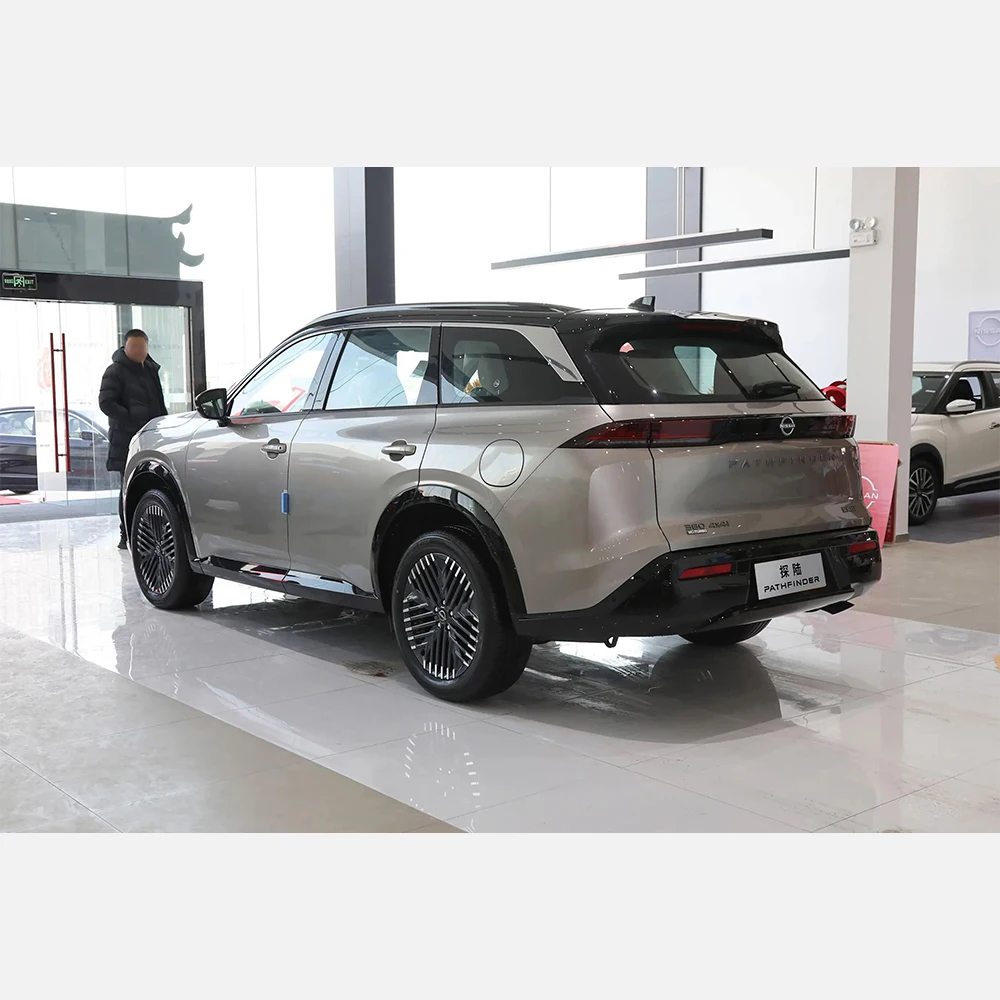 Most Popular 2024 Large Space SUV 380VC-Turbo Nissan Pathfinder Gasoline 7 Seats 2.0T From China Wholesale Used/New Car Market