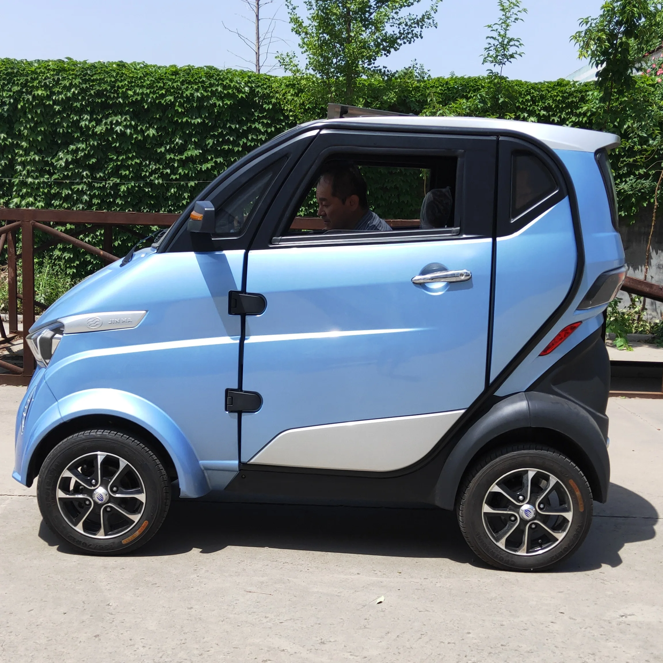 SX-J2 EEC&COC Certificate 3000W fully enclosed electric car mobility motor vehicle for