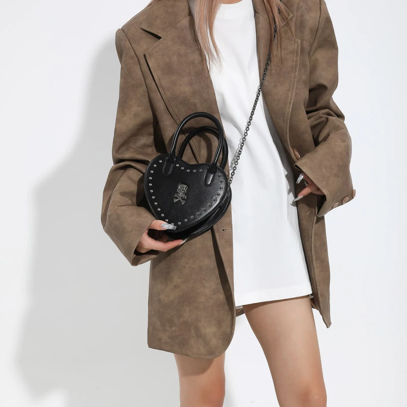 Gothic Fashion Stylish Handbag Y2K Heart Shaped Bag Chain Shoulder Punk Studded Crossbody Bag for Women