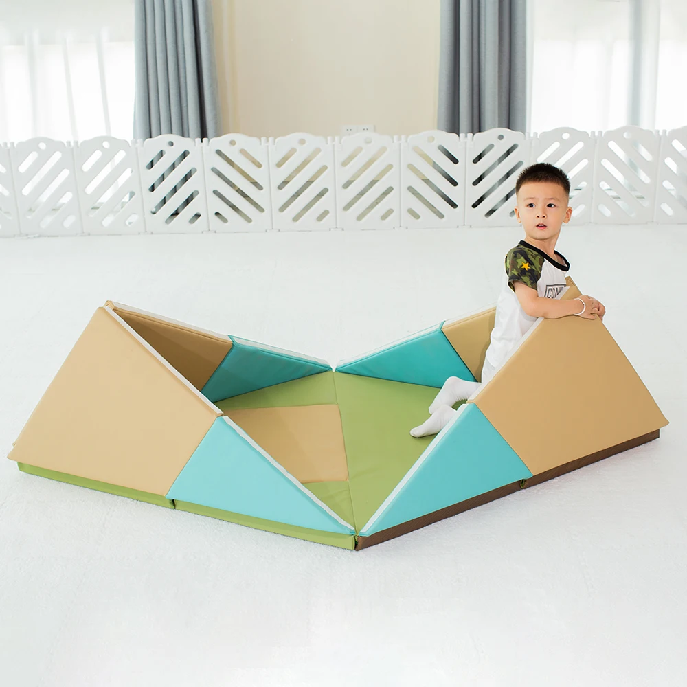 New Design Outdoor Folding Plush Play Mat for Kids Non-Toxic Baby Playground Mat