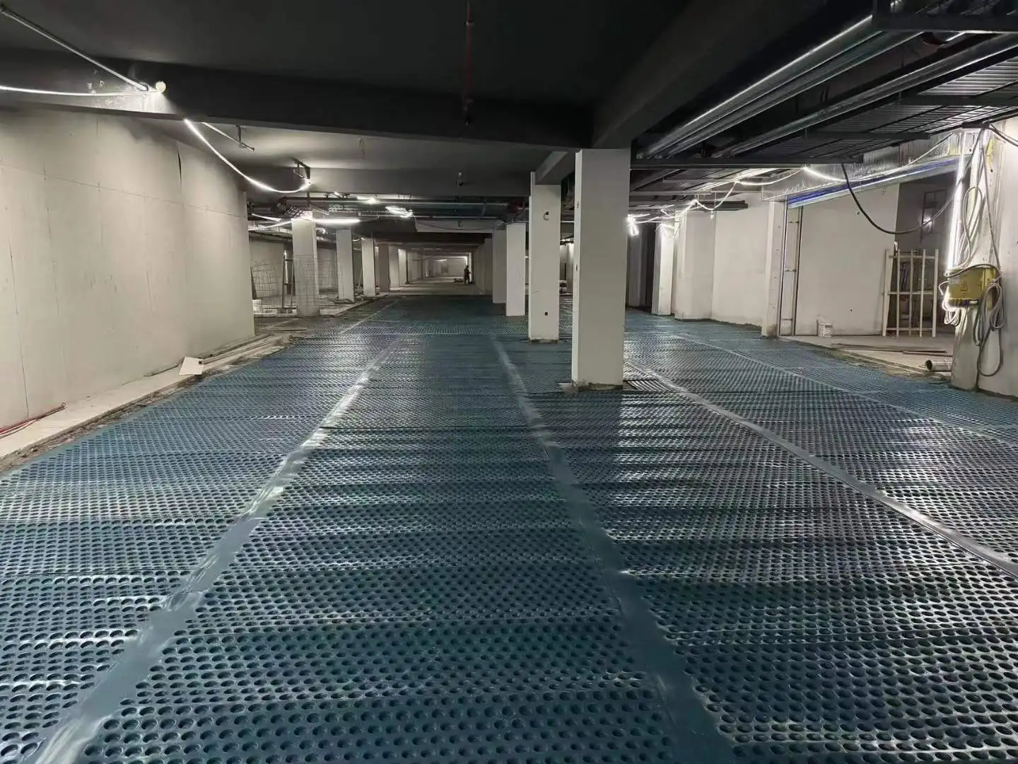 Wholesale Cheap Plastic  PP waterproofing drainage board for underground Green black  Roof Membrane Coiled Drainage System