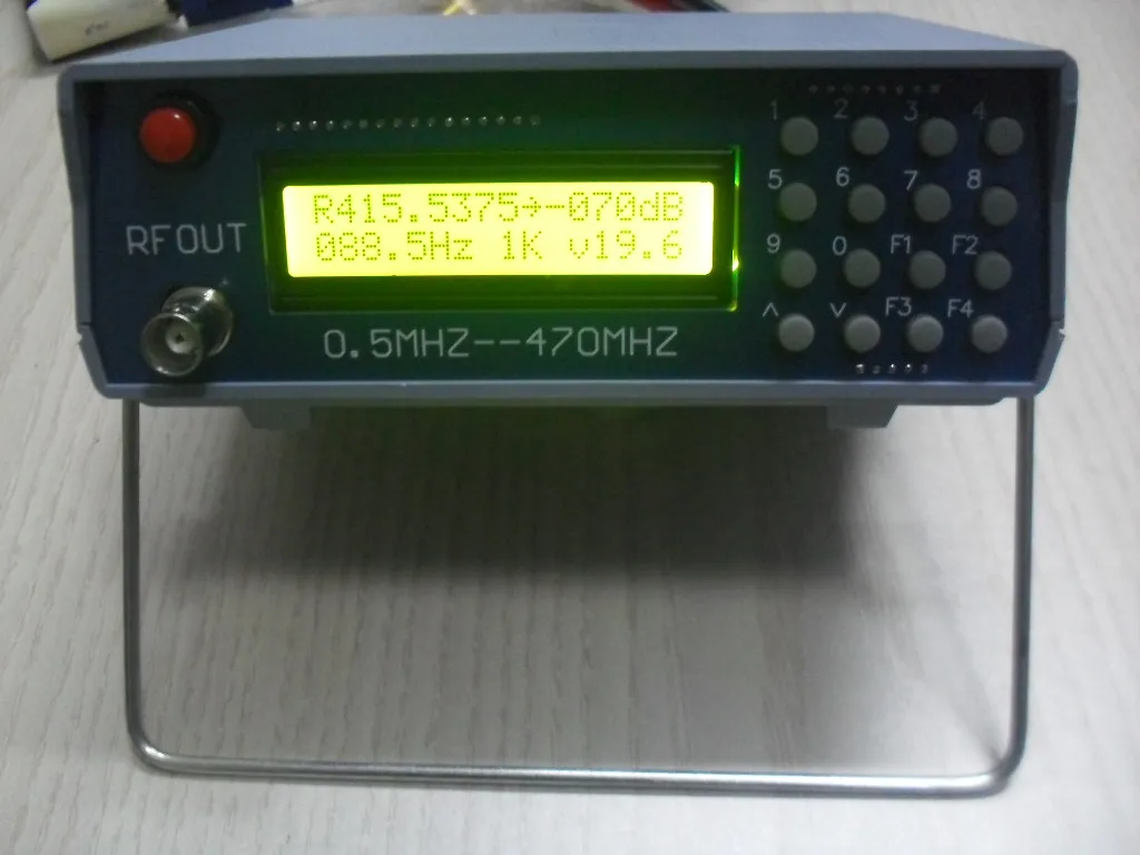 High Frequency RF Signal Source 0.5-470Mhz RF Signal Generator Meter Tester for FM Radio