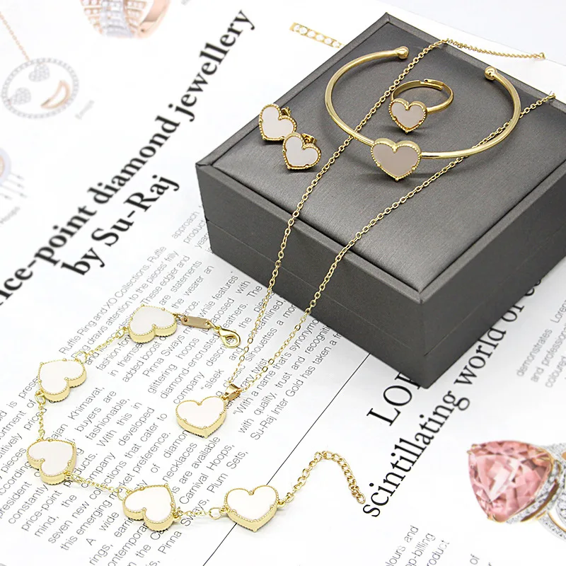 Necklace Earring And Bracelet Set Lady Jeweller Gold Wholesale Heart costume jewelry