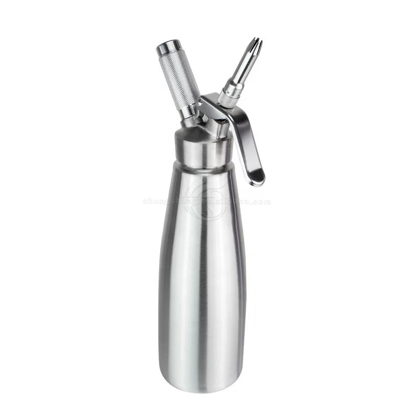 Professional Gourmet Stainless Steel Whipped Cream Dispenser/Cream Whipper with Decorating Nozzles