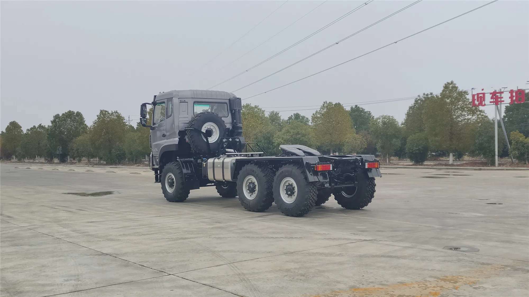 China customized off road vehicle 6x6 truck