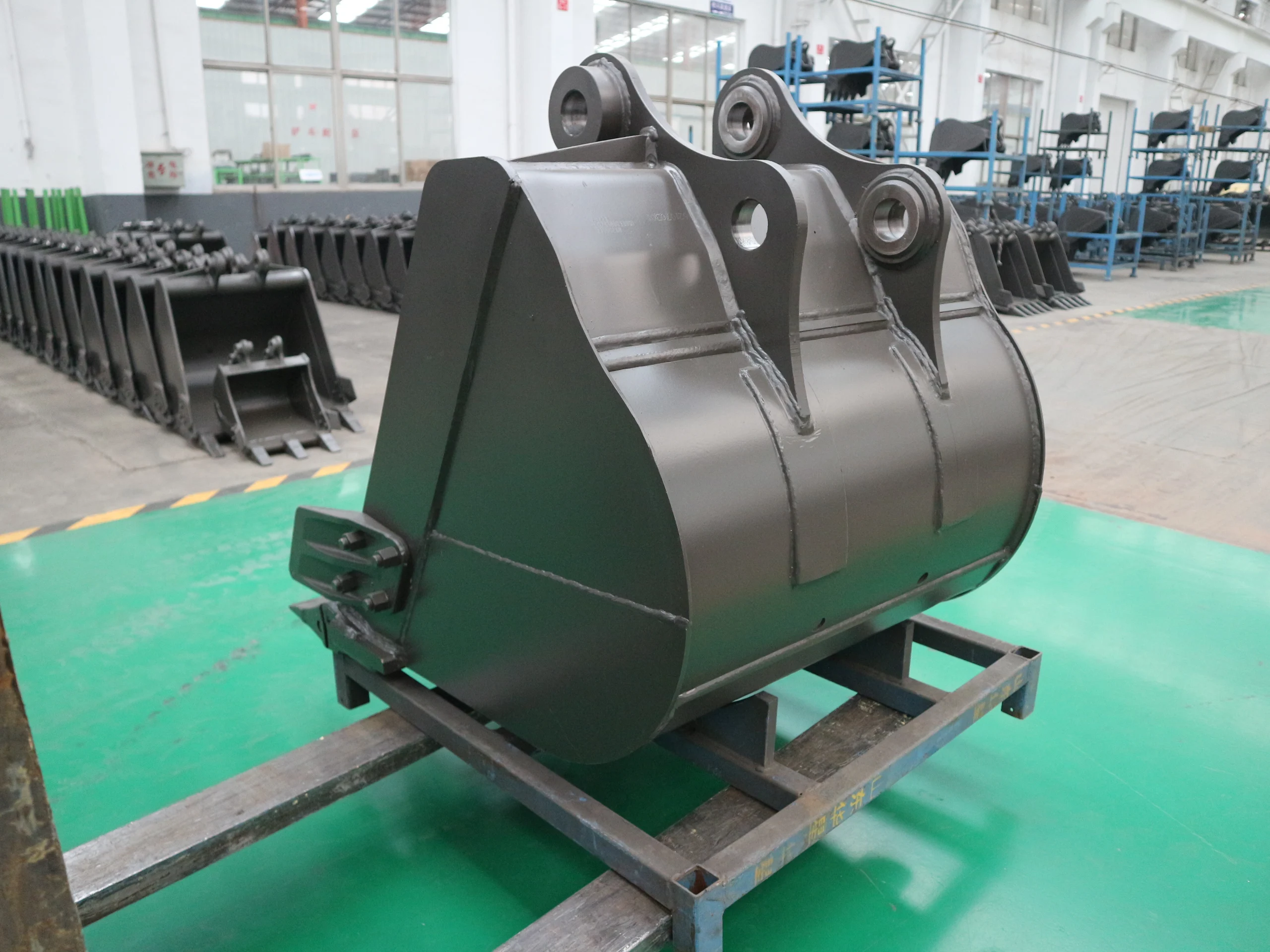 new condition excavator bucket/excavators spare parts /backhoe bucket