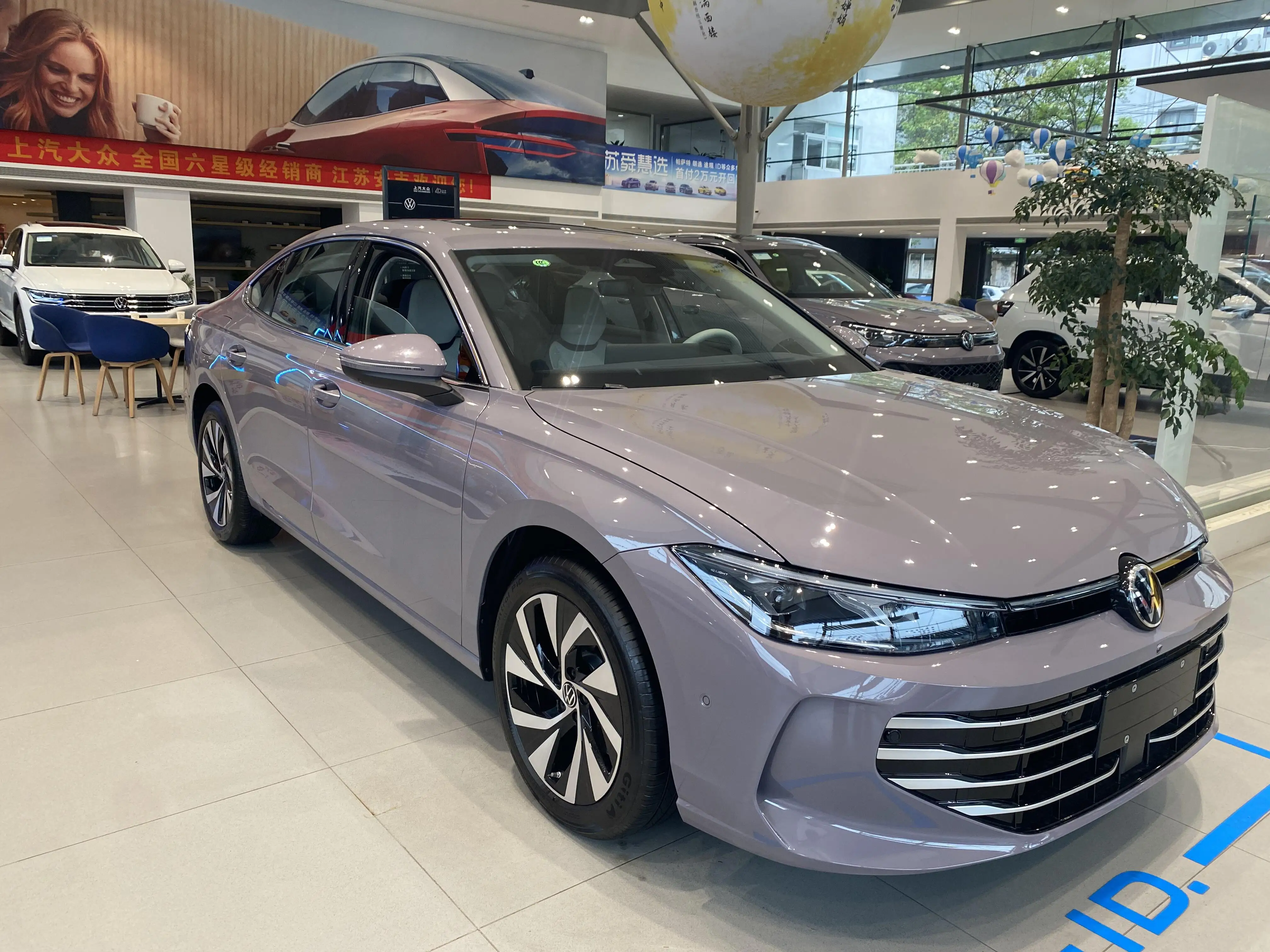 Volkswagons vw passats pro 2024 2025 2 0 т 4-дверный 5-местный седан FDW бензиновый автомобиль для volkswagens цена