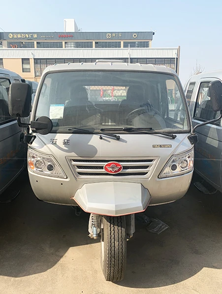 Enclosed agricultural diesel engine tricycle high quality cargo tricycle adult tricycle