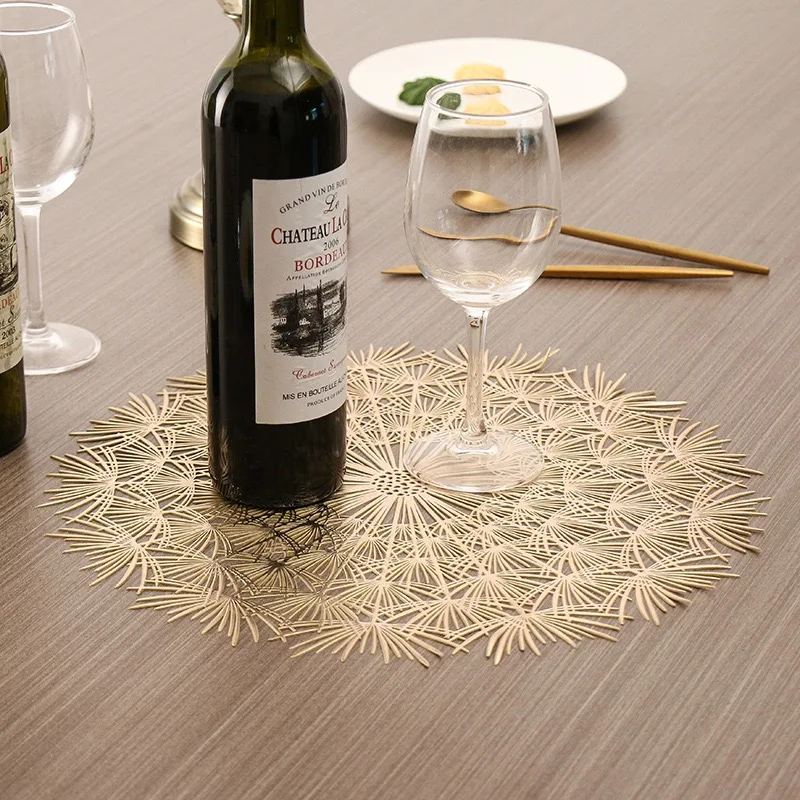 European Style Hollow Out round plate mat Kitchen Placemats Gold silver PVC Dining Table Mats