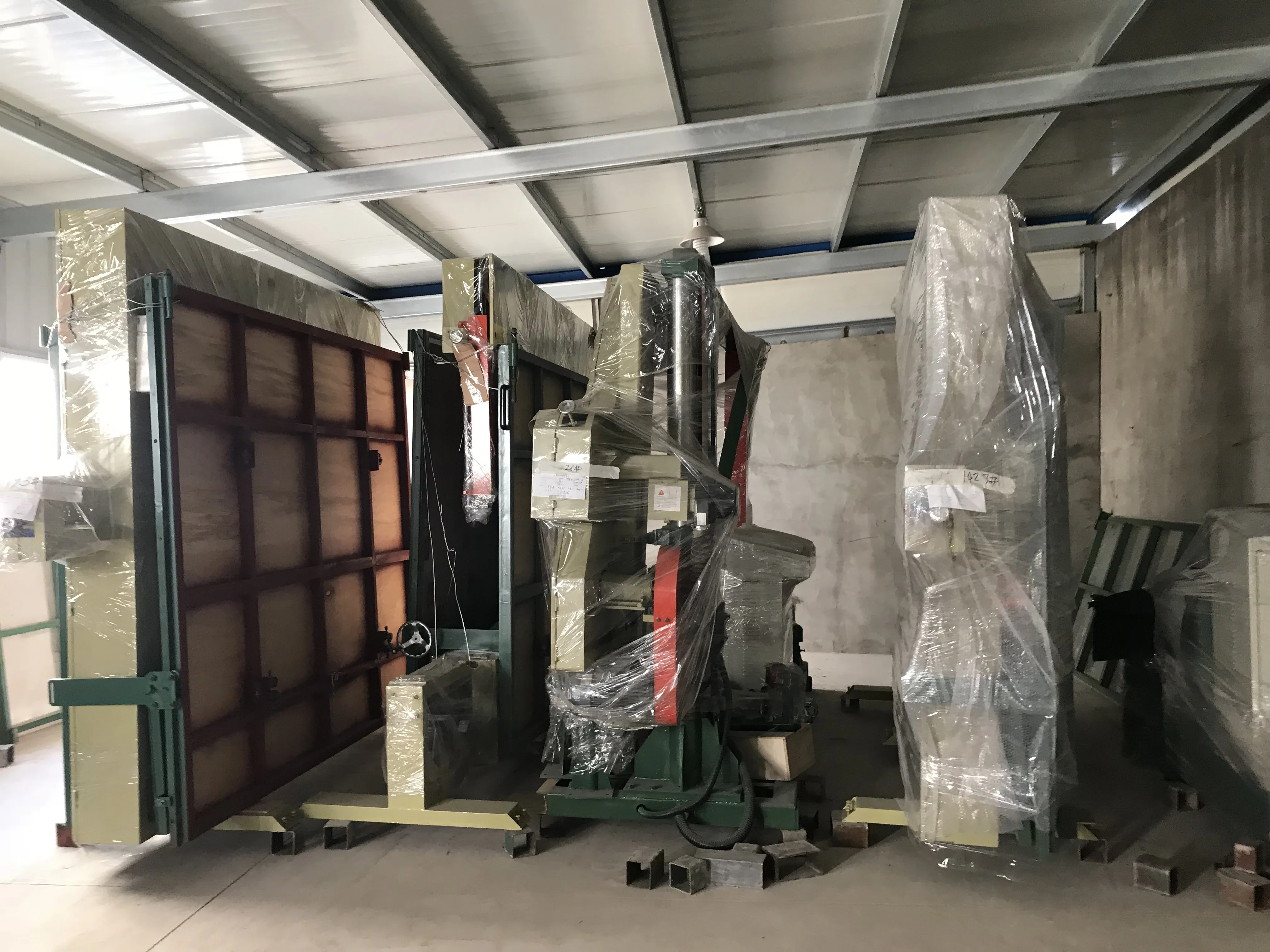 Многофункциональная Стабильная производительность передовая технология матрас пены резиновая машина для резки