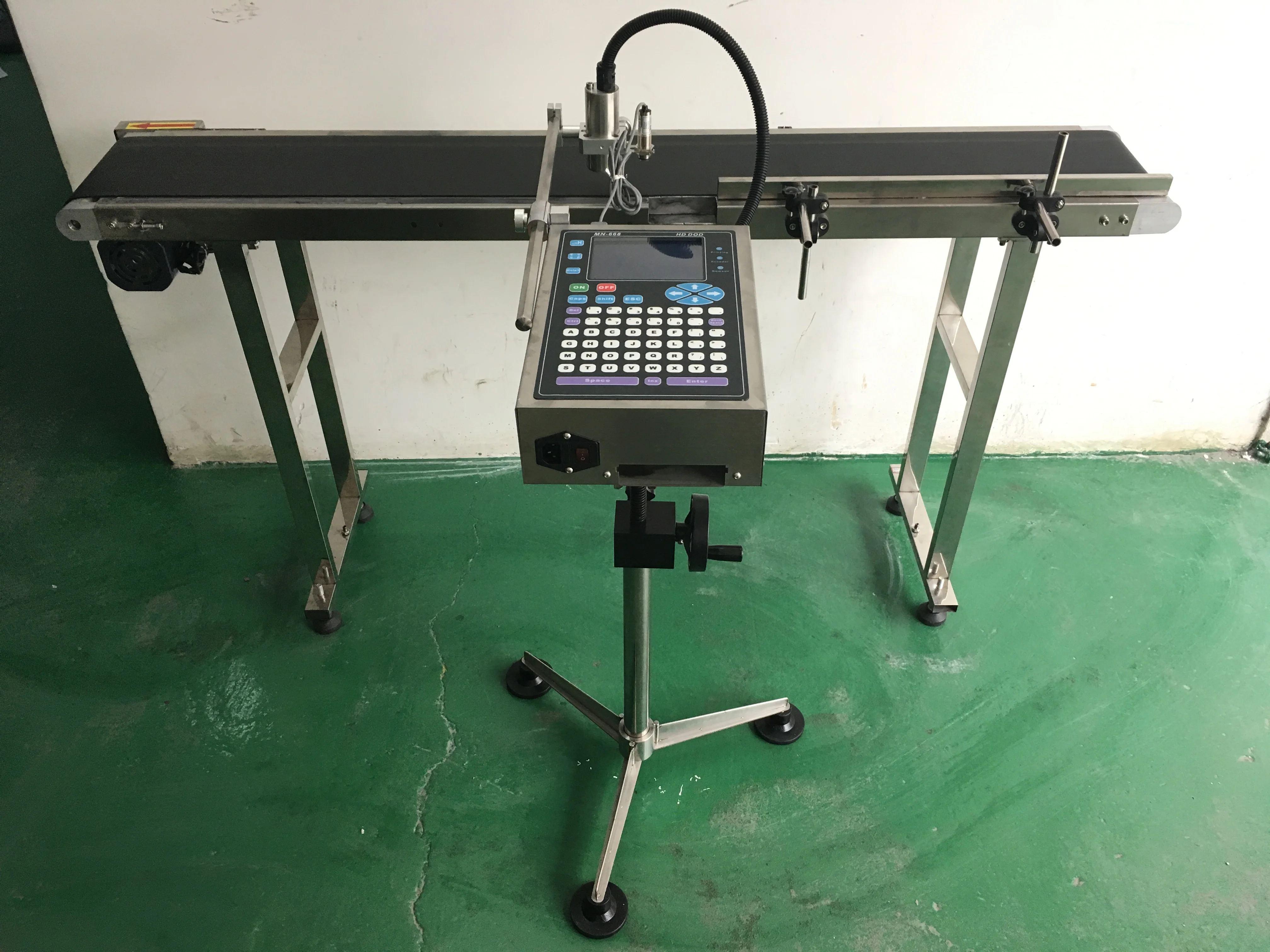 Automatic sensor fixed spray nozzle continuous vertical bechmark digital inkjet code printer for batch code expired date