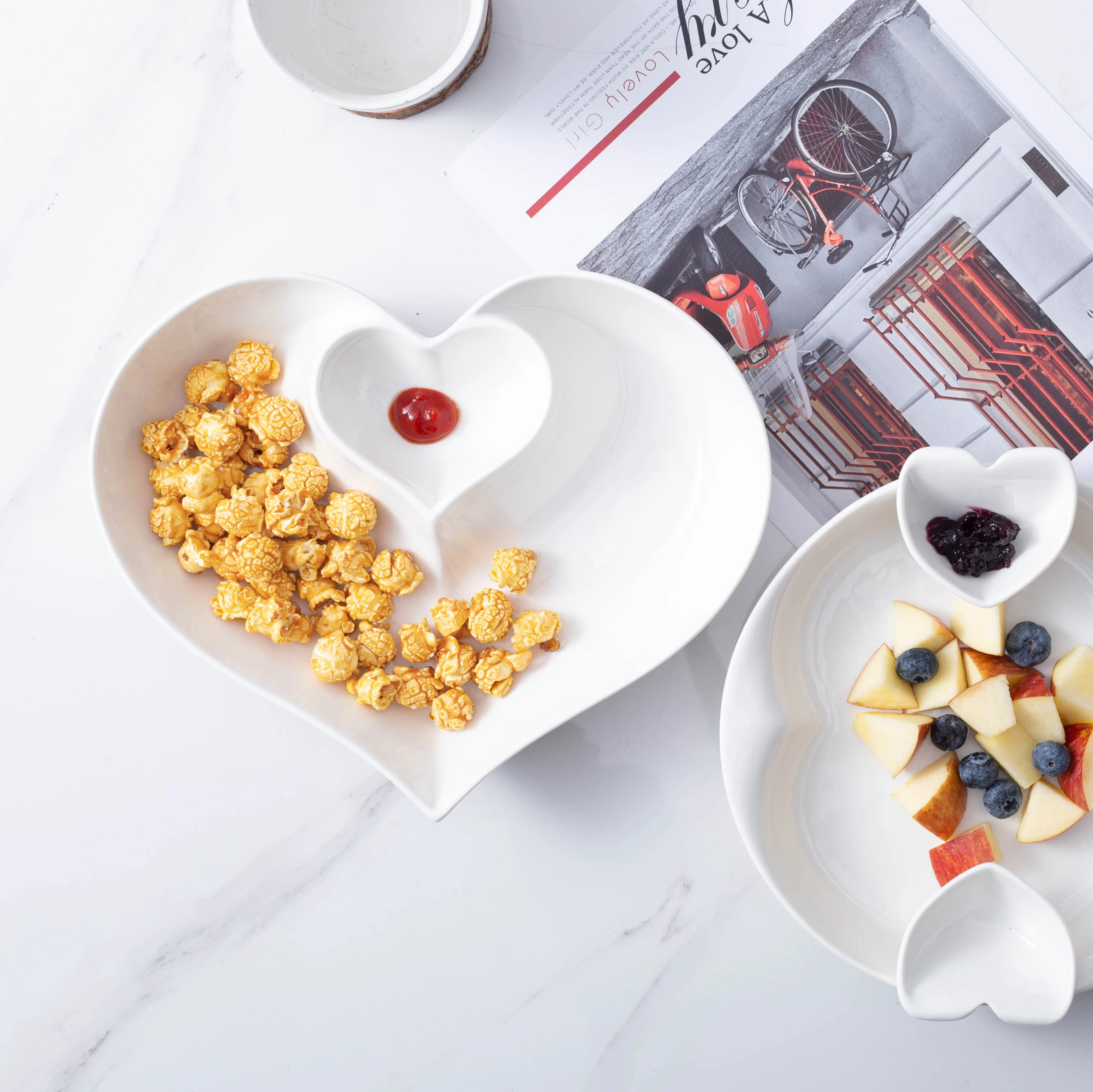White heart shape ceramic bowl 9inch Porcelain snack bowl ceramic chip and dip bowl