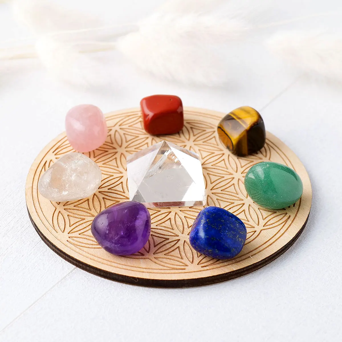 Wholesale 7 chakra stone crystals healing stone set tumbled pyramid crystal set healing stones for decoration