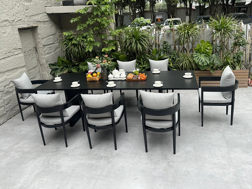 Decoout Modern Luxury Aluminum Garden Dining Furniture Sets Outdoor Dining Table and Chair Set