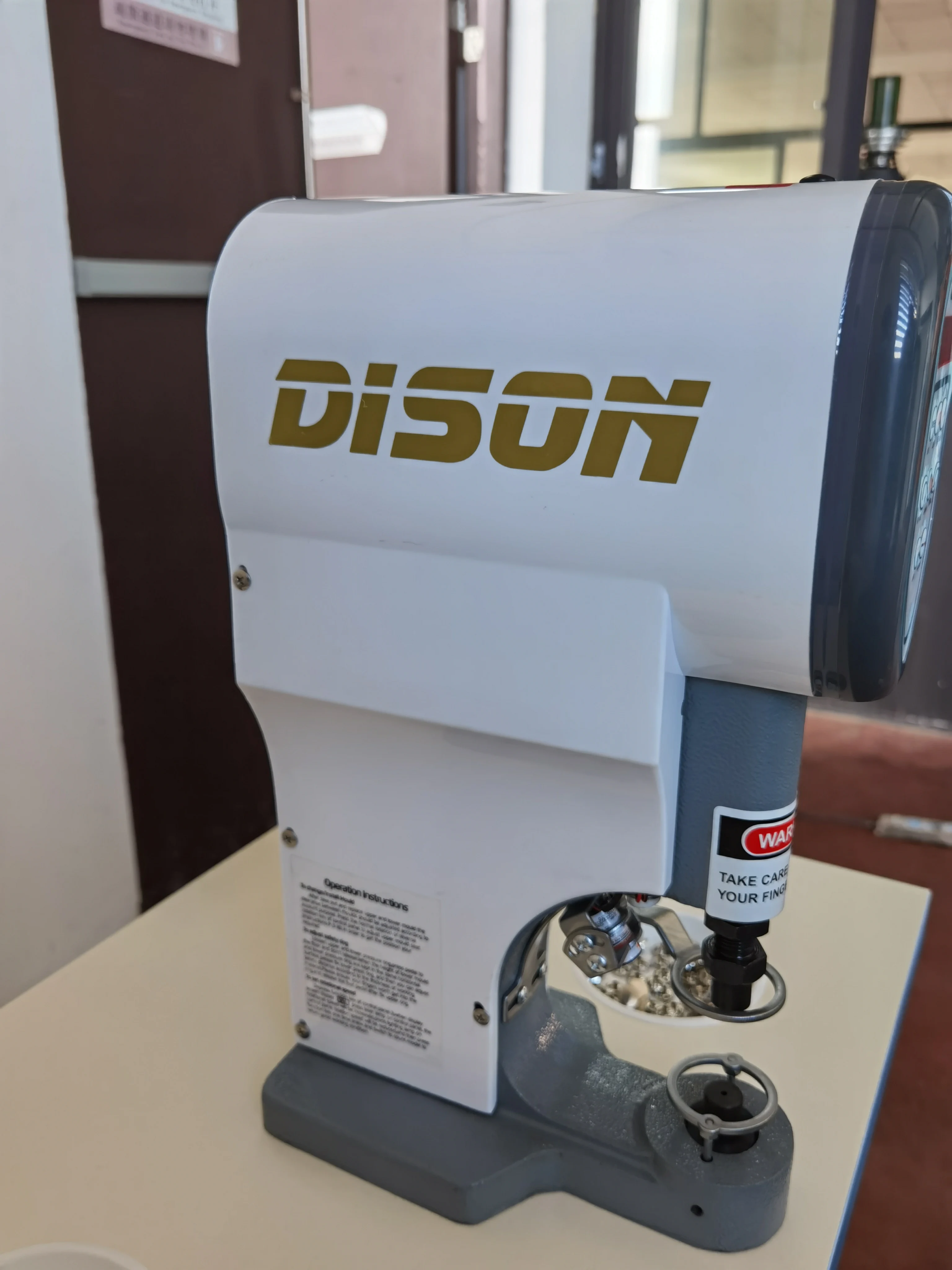 DS-818 Computer Servo Electric Snap Button Attaching Machine Sewing