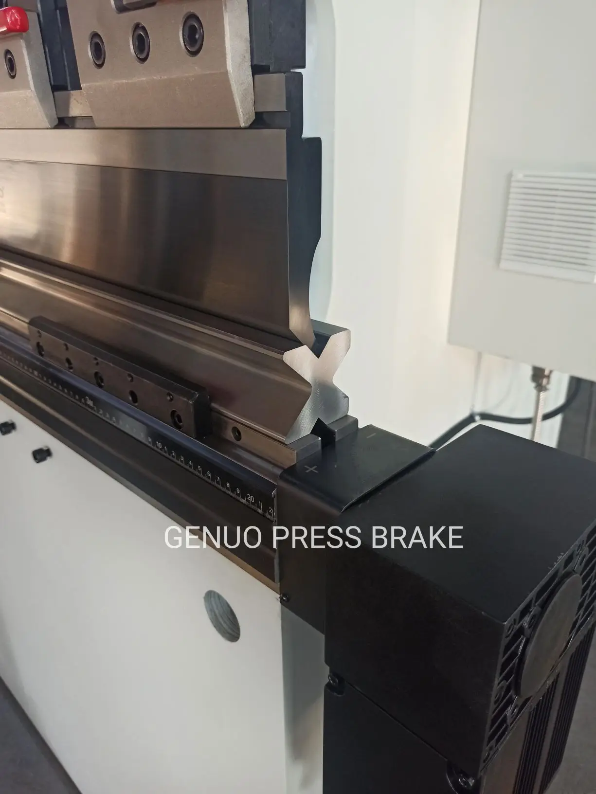  40ton листогибочная машина из алюминиевой нержавеющей стали WC67Y/K CNC гидравлический листогибочный пресс для работы с