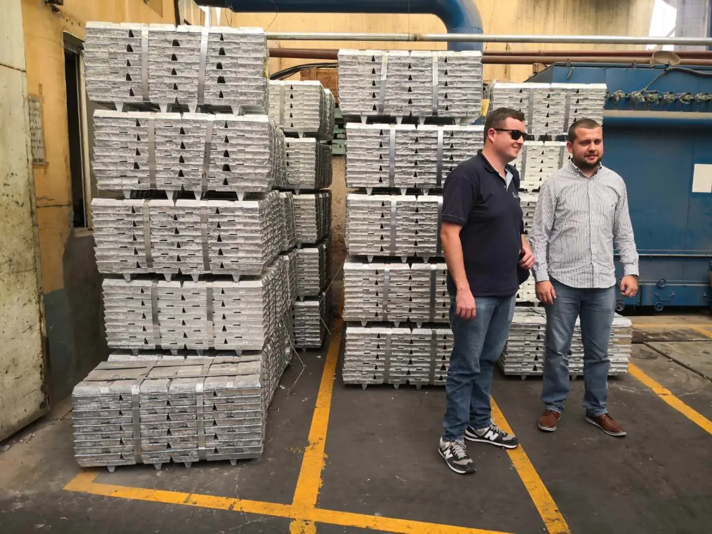 Manufacturers sell high-purity and high-quality zinc ingots 99.995