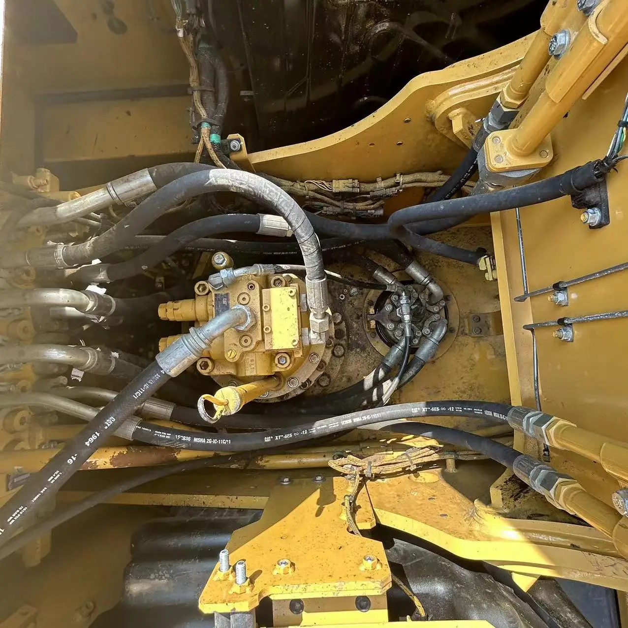 Экскаватор CAT 320GC 20 тонн