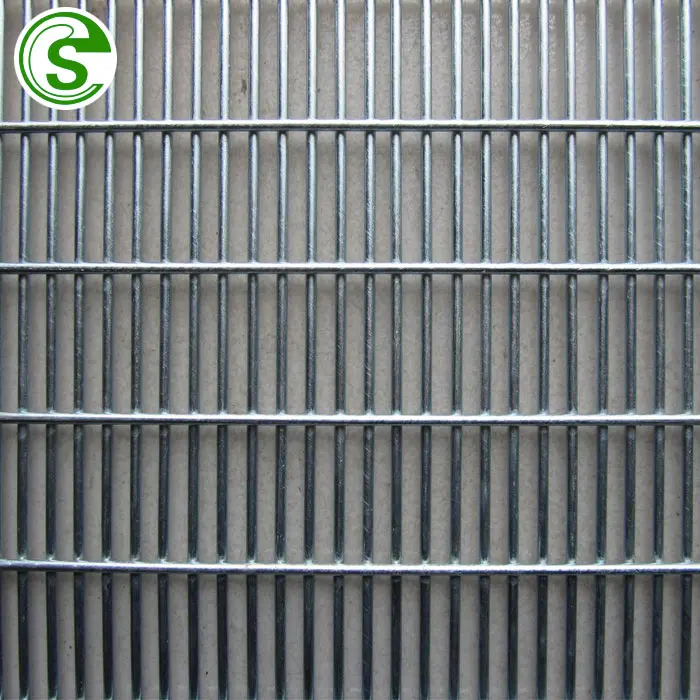 358 Welded Mesh Fencing High Security Prison Mesh Fence with Razor Wire Coils