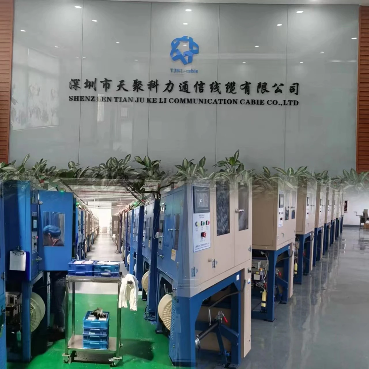 Factory direct sales high quality and low impedance LMR200 with SMA male 15m for communication