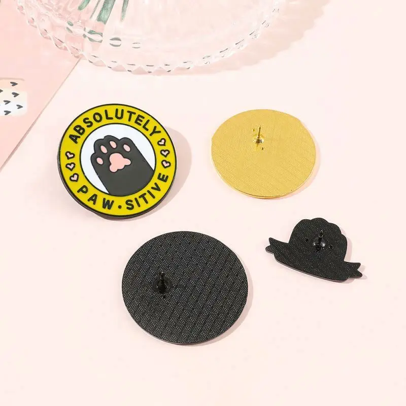 Cowgirl Boot Pin - Cowgirl Hat Pin w. Howdy ! Cute Southwest / Western / Southern Enamel Pins - Tan with Daisy - Wildflower