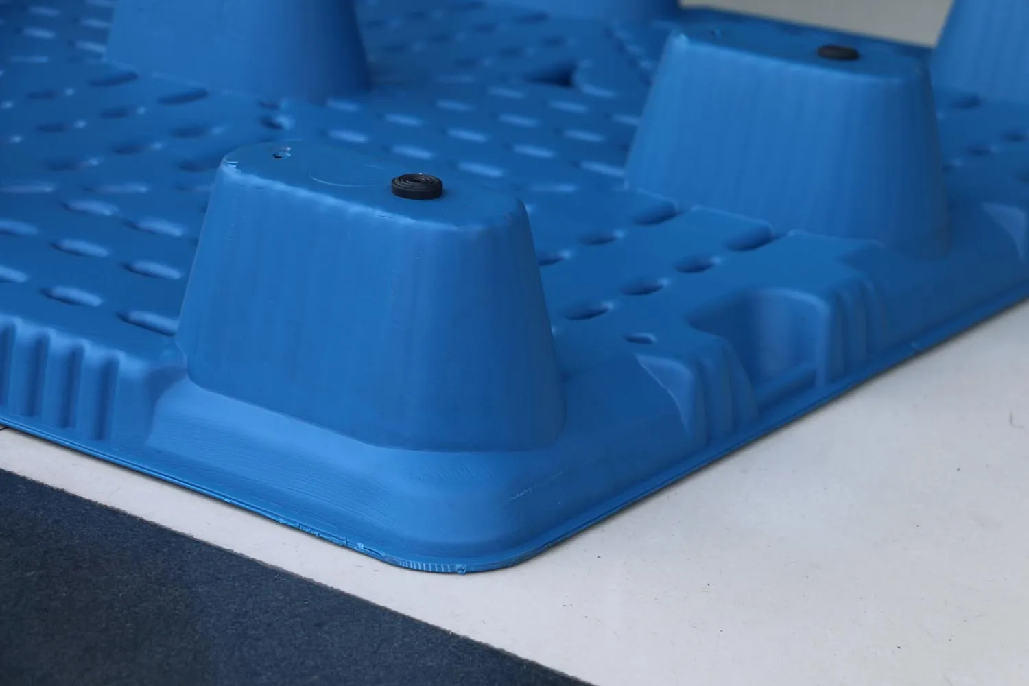 NEXARA Single-Faced Euro Pallet 1200*1000mm Nine Feet Plastic Blowing Mould 4-Way Entry