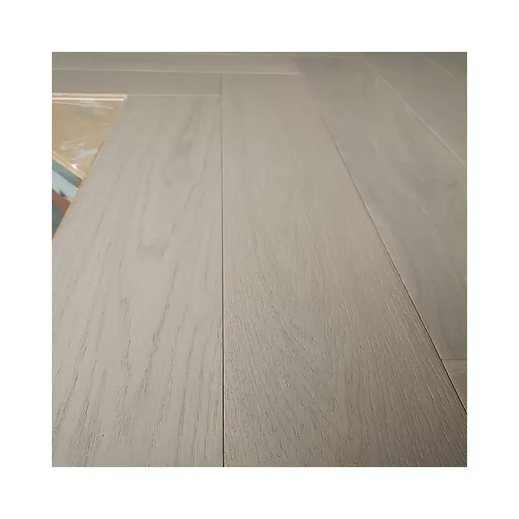 Oak Flooring Water Resistant HDF Core Wood Flooring Brushed Residential Engineered Wood Flooring
