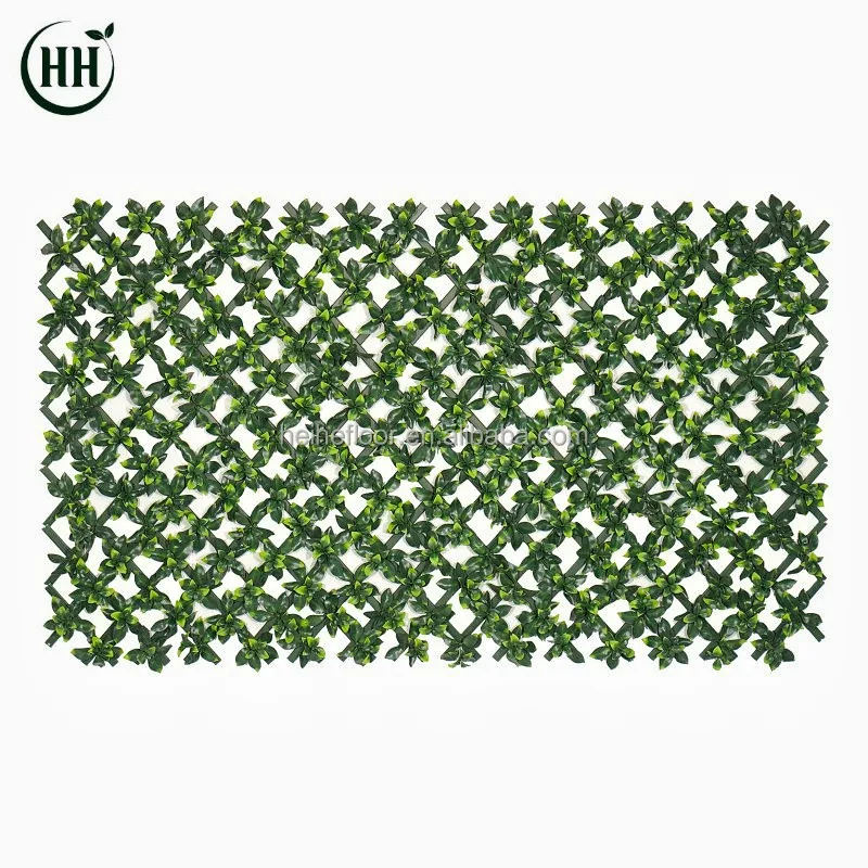 Wholesale Artificial Expandable Plastic Garden Decor Grass-Type Plant Fence with Fake Leaf Hedge Privacy Barrier