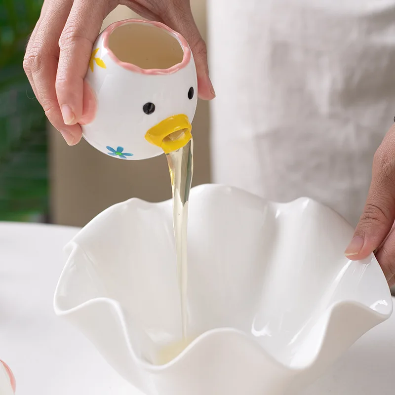 Custom Kitchen Accessories Baking Tools Funny egg shaped Dividers white Yolk Separator Ceramic egg cup holders  wholesale