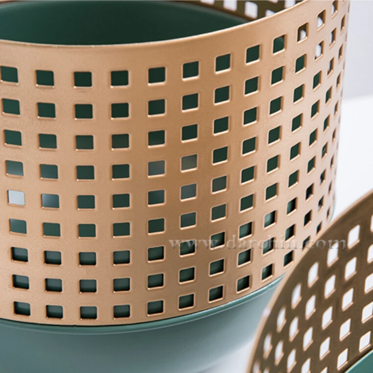 Color customized decorative vases for flower arrangement