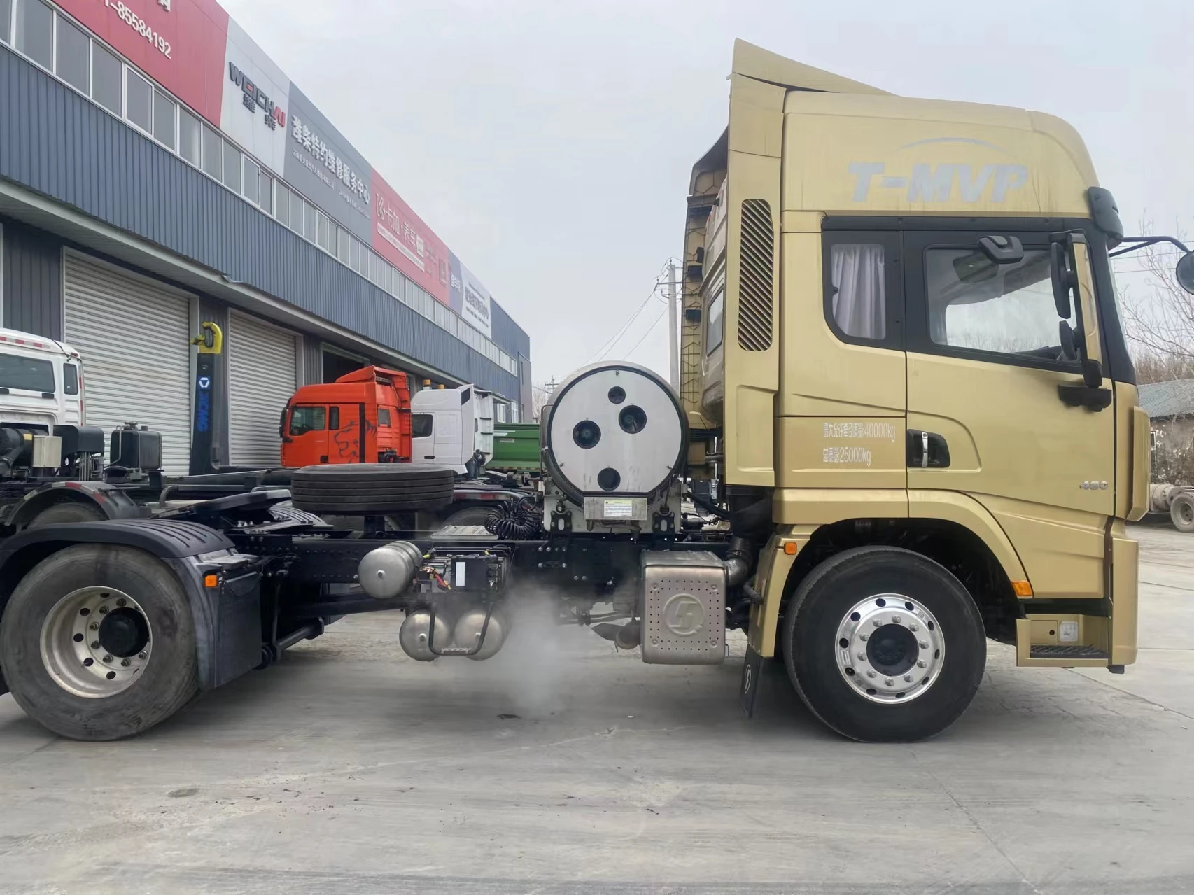 SHACMAN F2000 4x2 тягач с двигателем weichai мощностью 340 л.с.