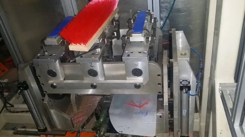 5 axis 2 Drilling And 1 Tufting Making Machine Automatic CNC Broom / Brush Making Machines