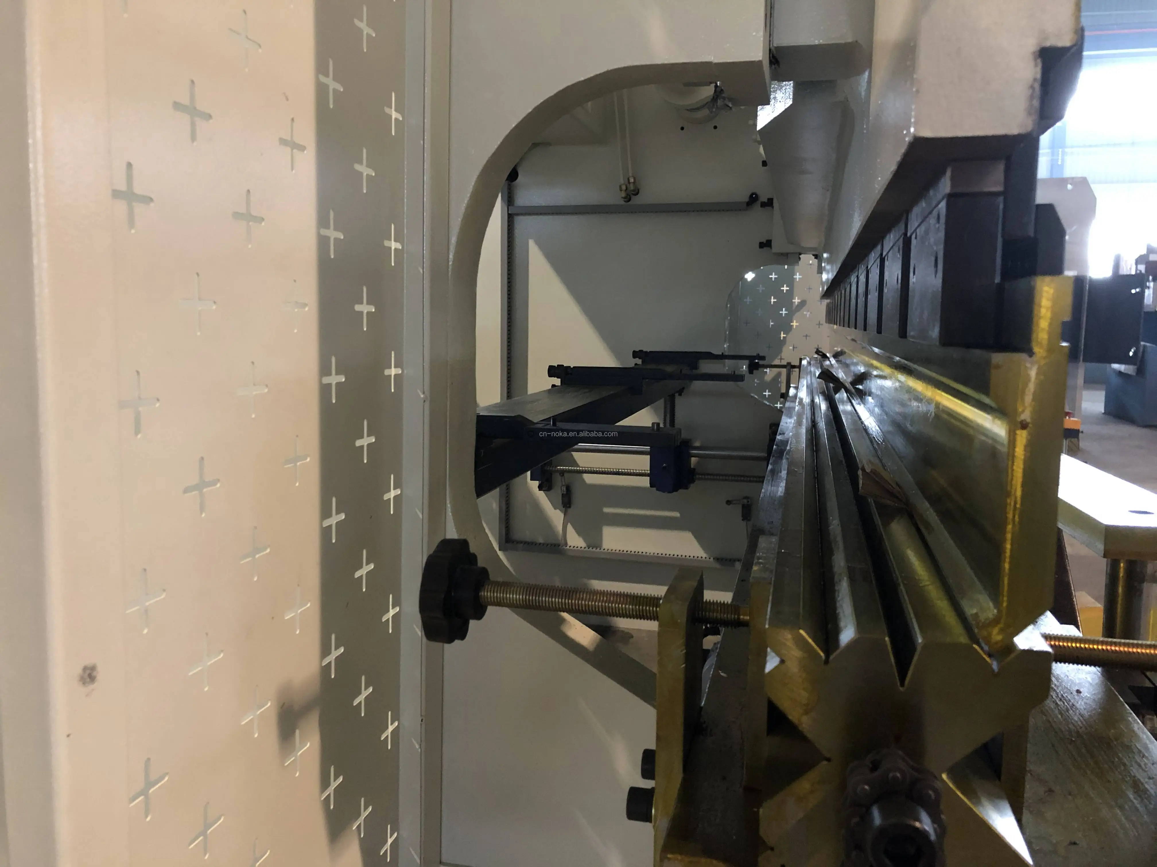 Metal Folder Bending Bender Forming Machine NOKA Sheet Metal Bending Machine/press Brake Price With Delem 69t CNC Press Brake