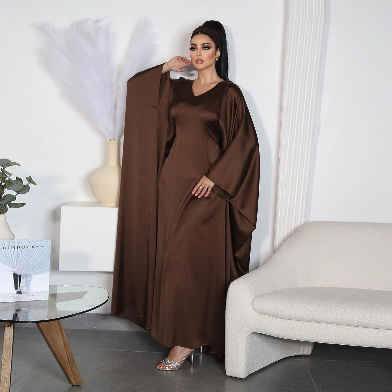 Middle East Popular Muslim Women Dress Fashion Hooded And Waist Cinched Long Robe With Forged Noodles Robe Abaya