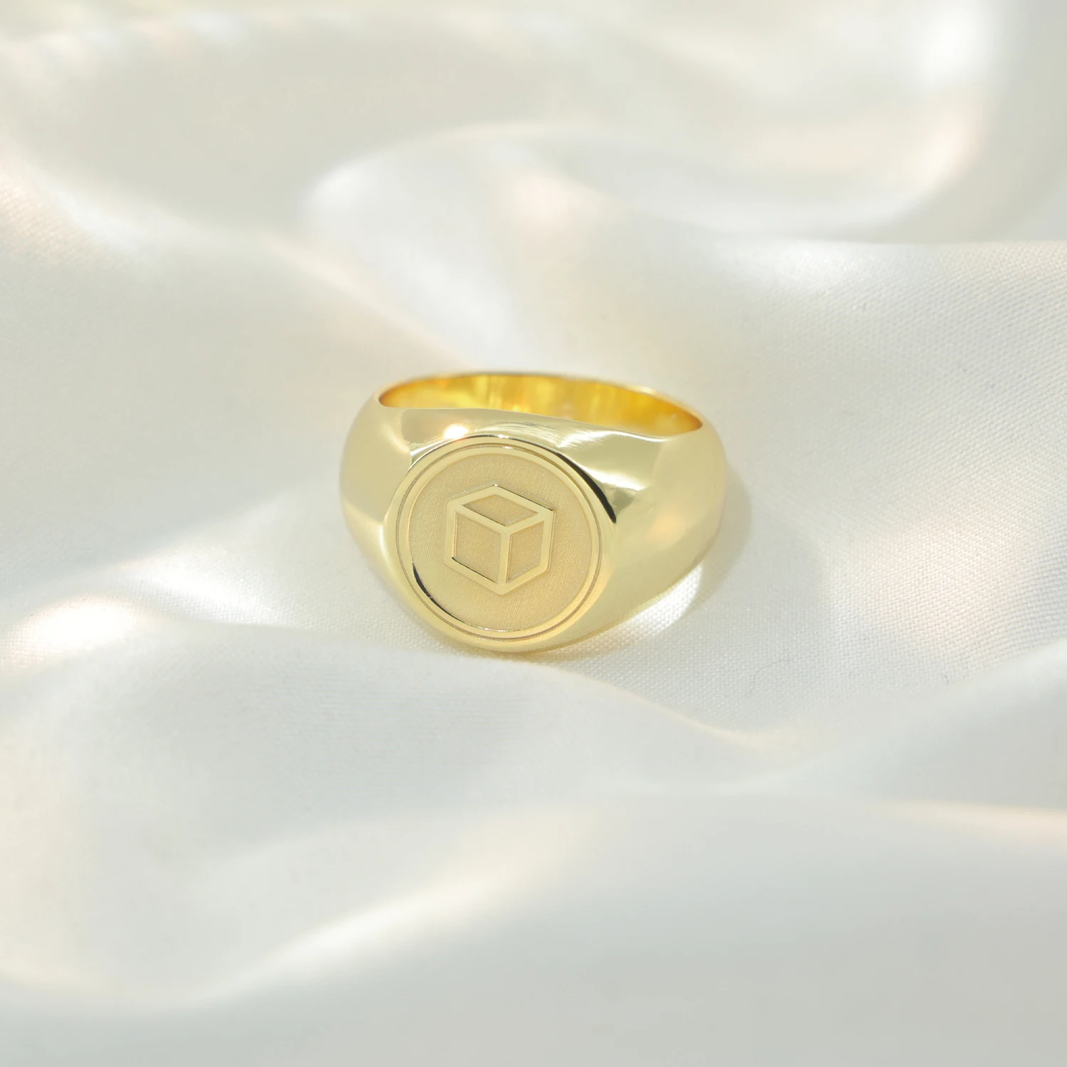 Custom Men Ring Can Accept Customer Logo Design 18K Gold Plated 925 Sterling Silver Engraved 3D Cube Shape Classical Ring