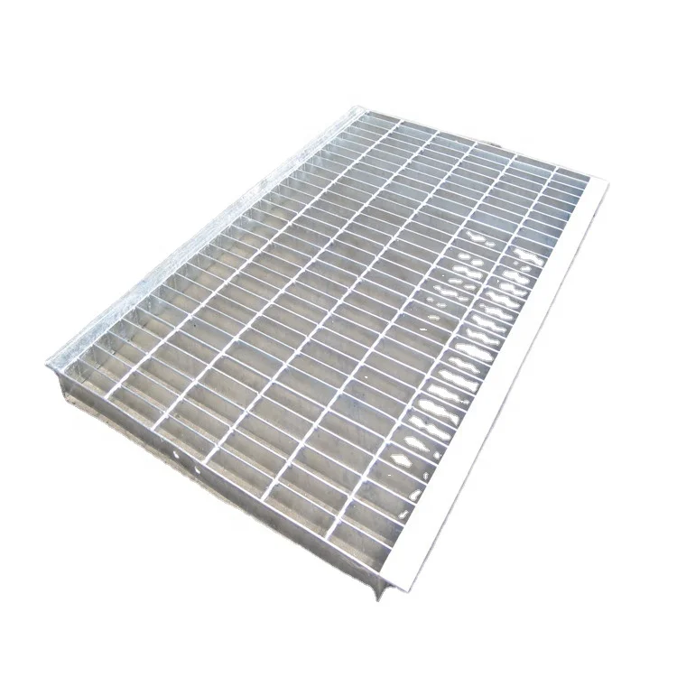 Galvanized steel stair tread grating