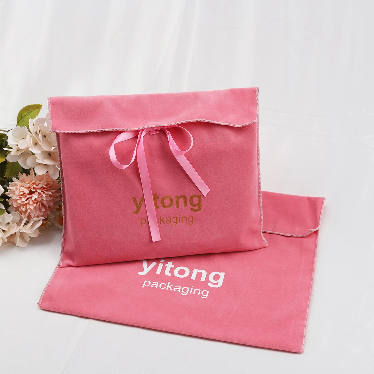 Super Soft Velvet Fabric Perfume Cosmetic Packing Envelope Pouch Luxury Envelope Sweaters Clothing Handbag Dust Velvet Bag