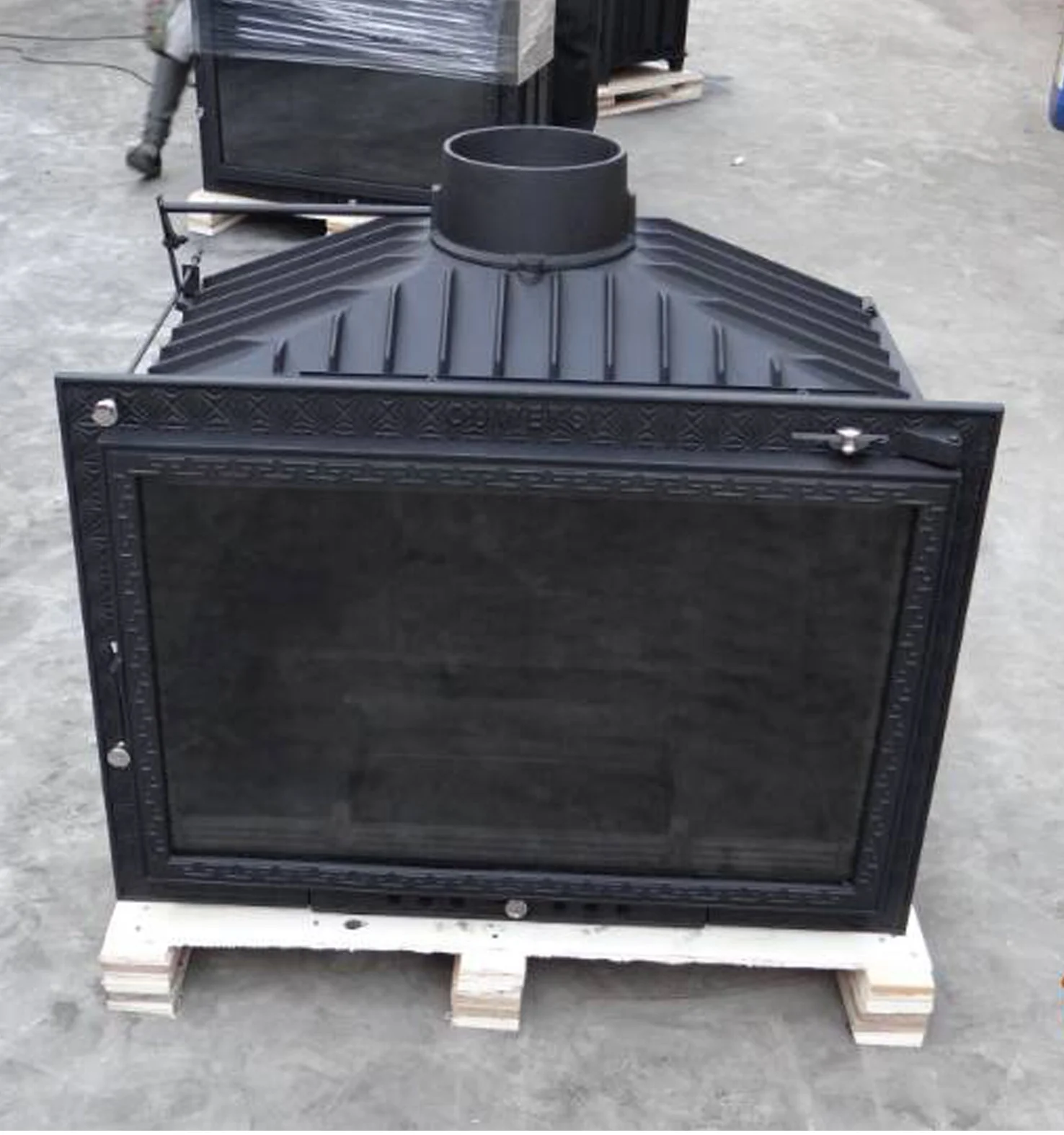 Wood Burning Fireplace Insert (BSC327) Factory Direct Selling Cast Iron Black Metal Living Room Graphic Design Indoor European