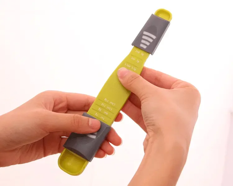 OEM wholesale BSCI certified plastic PP 2 in 1 double head adjustable measuring spoon