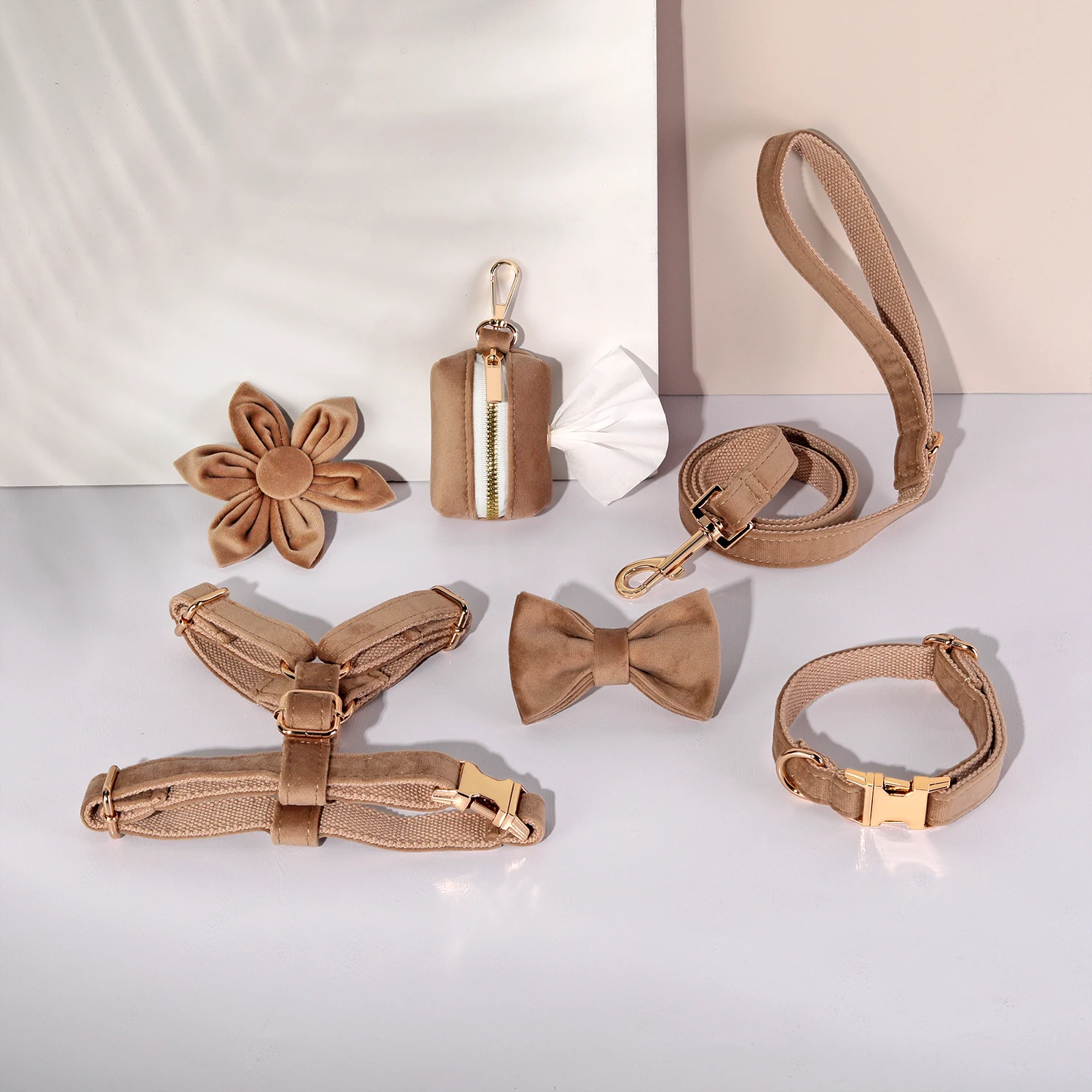 New new product ideas 2024 dog custom logo dog poop bag holder hot sale luxure dog harness classic grey velvet pet leashes