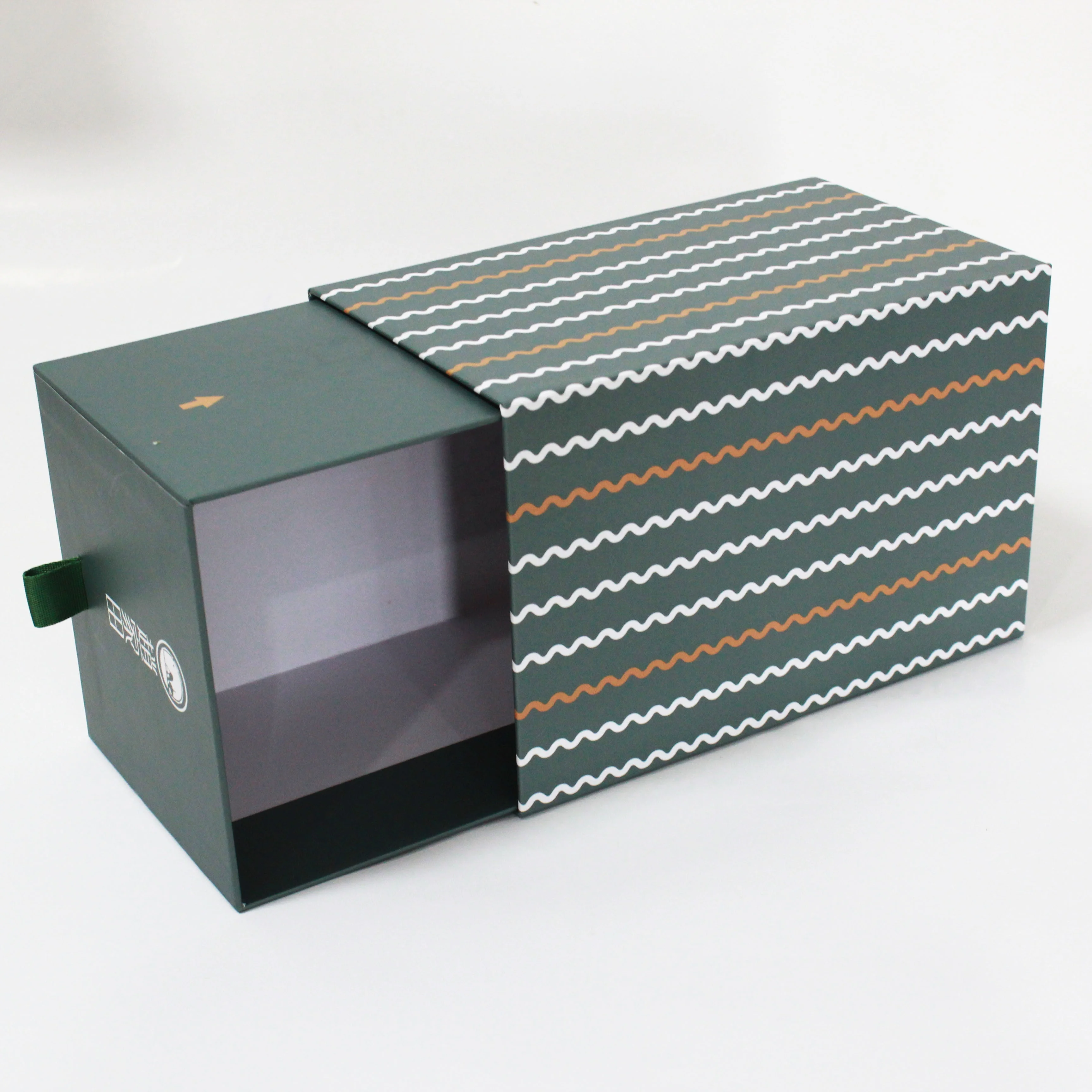 Wholesaler custom logo luxury magnetic candle packaging boxes paperboard gift boxes for candle