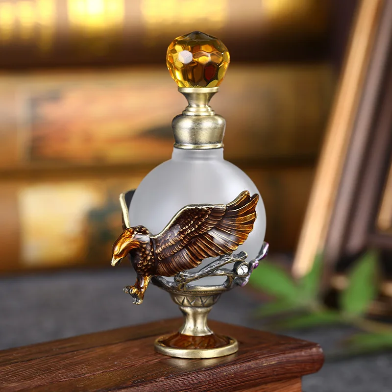 Creative Eagle Metal Arabian Perfume Bottle Flat Shape with Crown Cap Hot Stamping Surface Factory Direct from Dubai Middle East